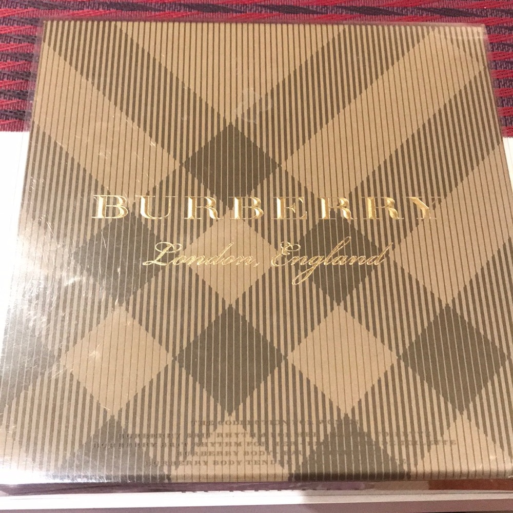 Burberry fragrance set